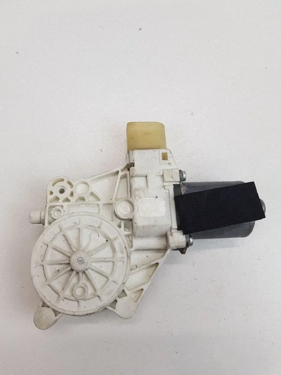 Front door window regulator motor 0130822402