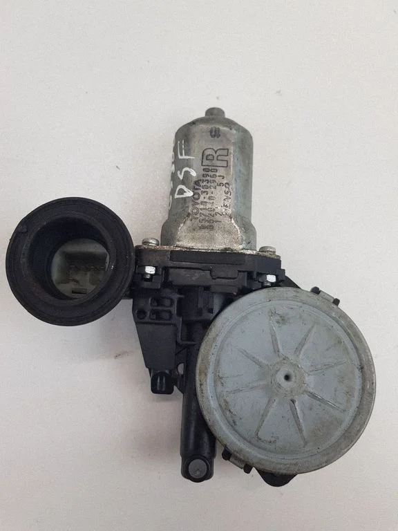 Priekšējā loga pacēlāja motoriņš 8571030390