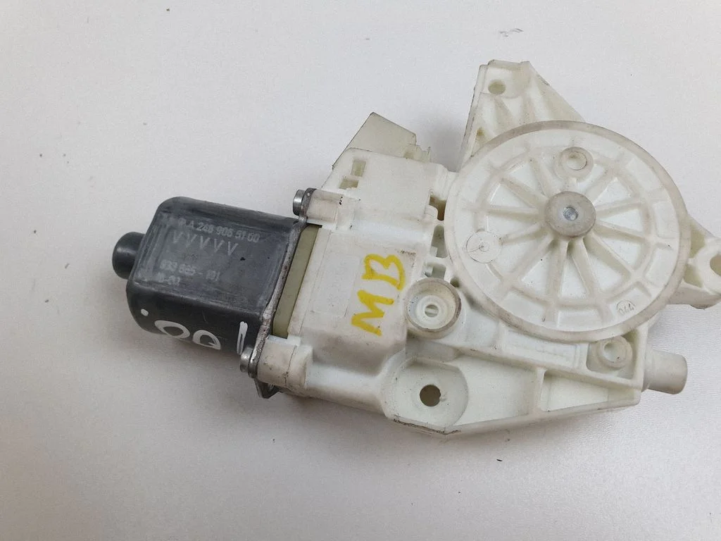 Priekšējā loga pacēlāja motoriņš 0130822690