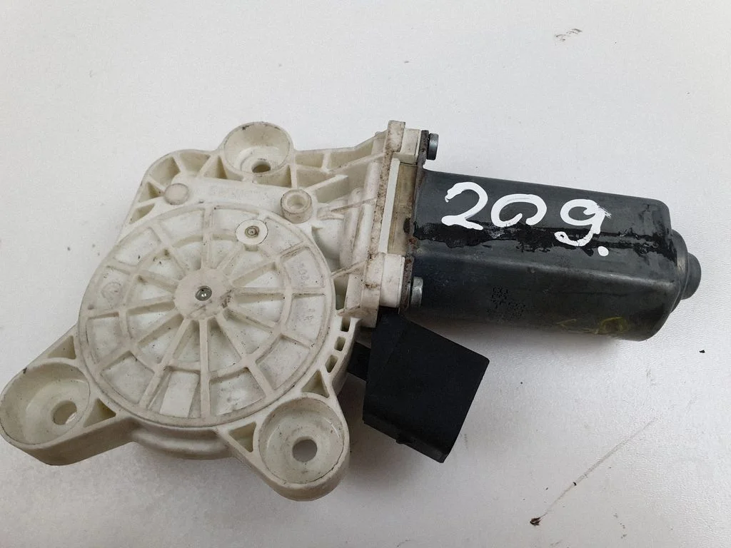 Front door window regulator motor A2118201742