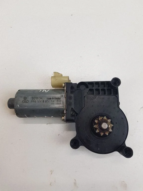Front door window regulator motor 990407100