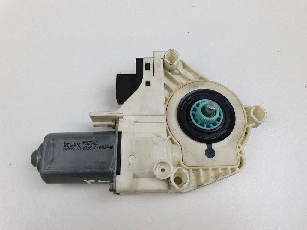 Front door window regulator motor 4F0959801B