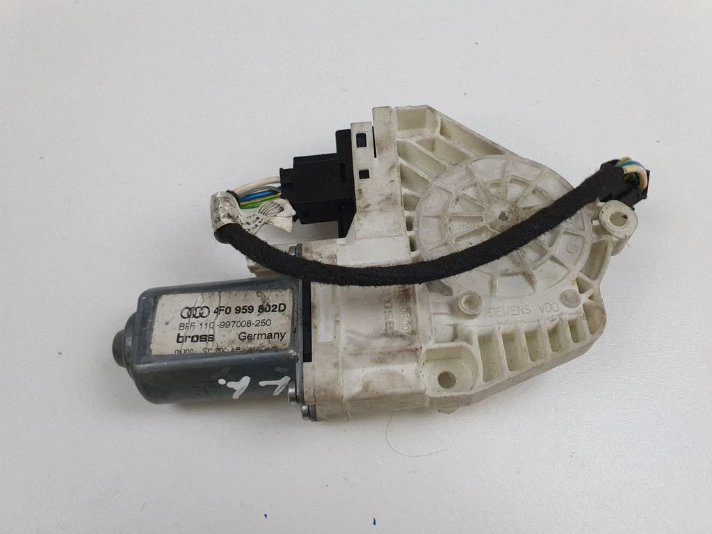Front door window regulator motor 4F0959802D