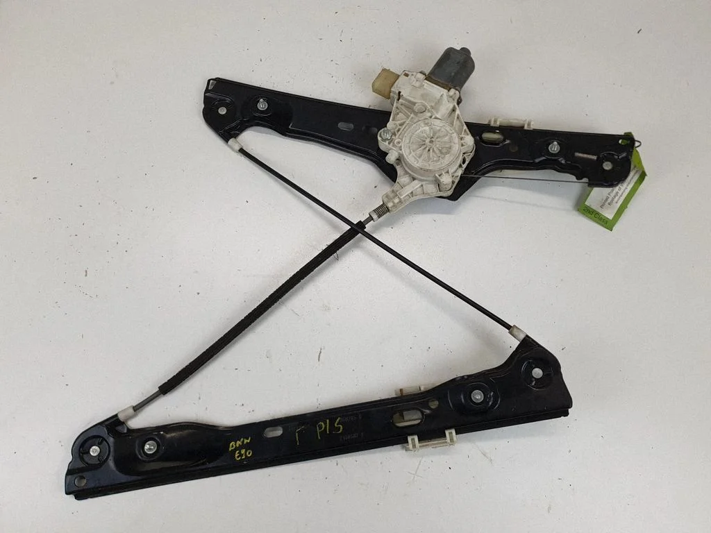 Front door window regulator with motor 7140587