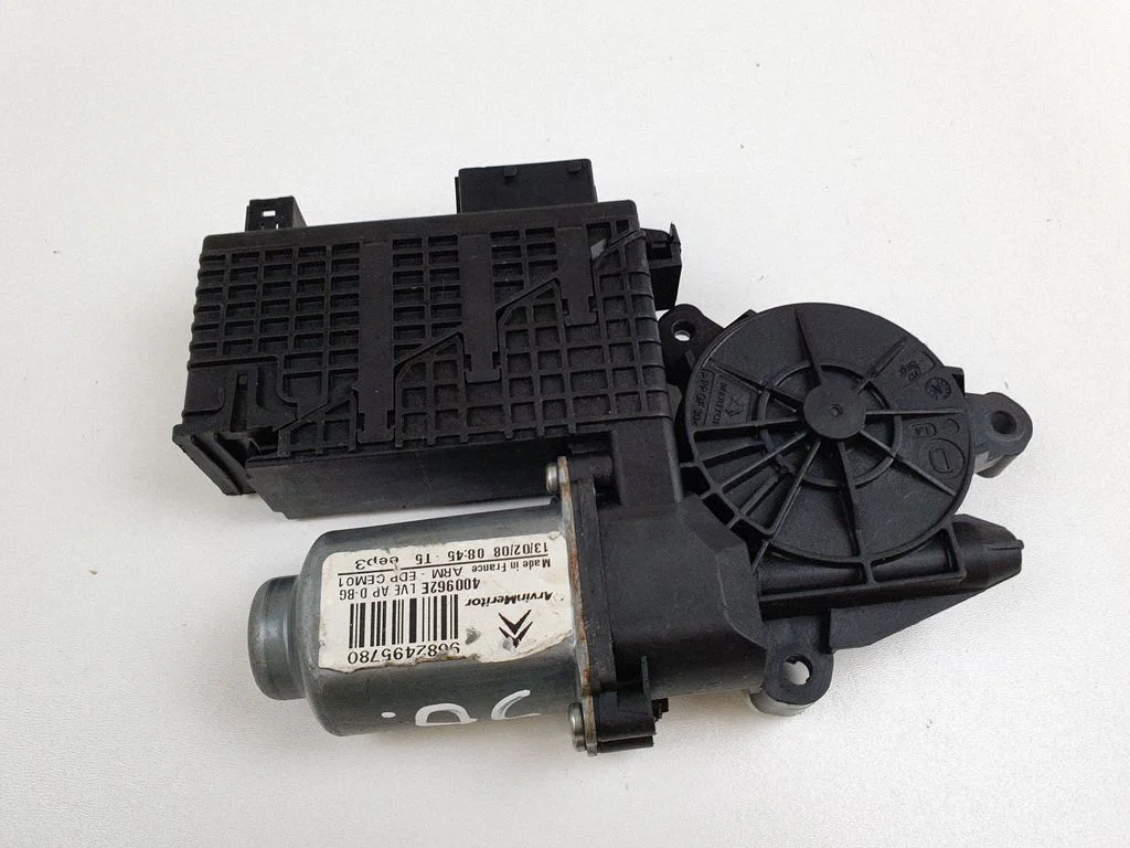 Front door window regulator motor 9682495780