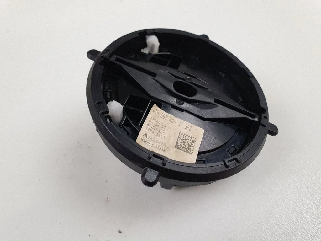 Front door wing mirror part 8T8857409J