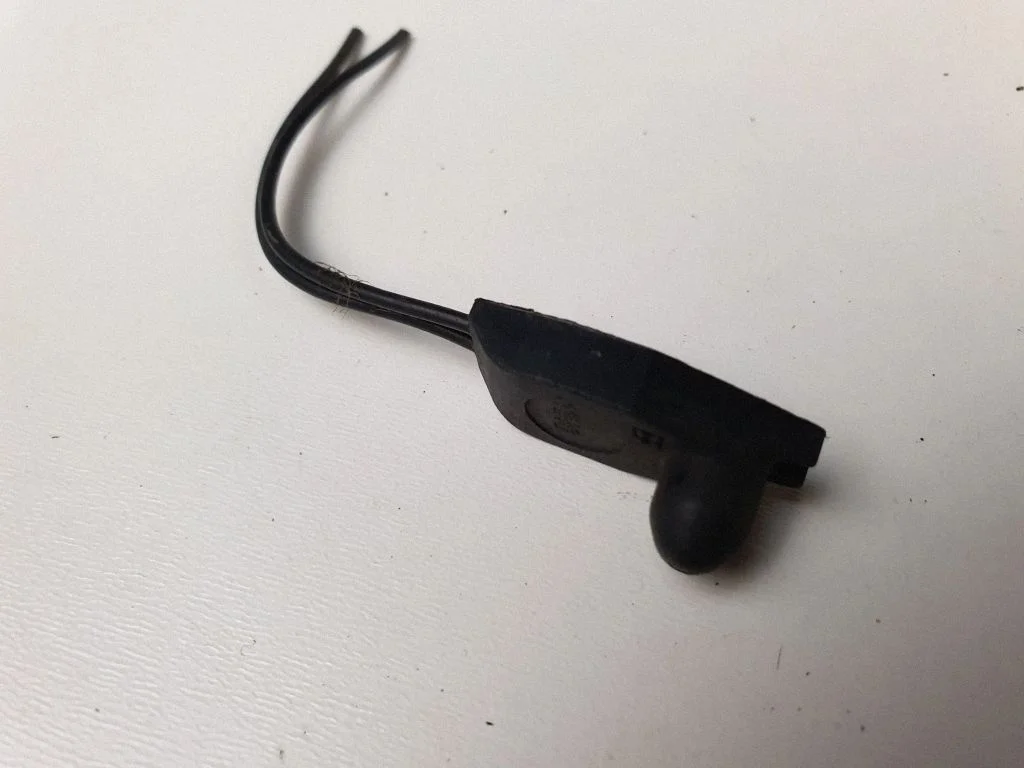 Front door wing mirror part – front left