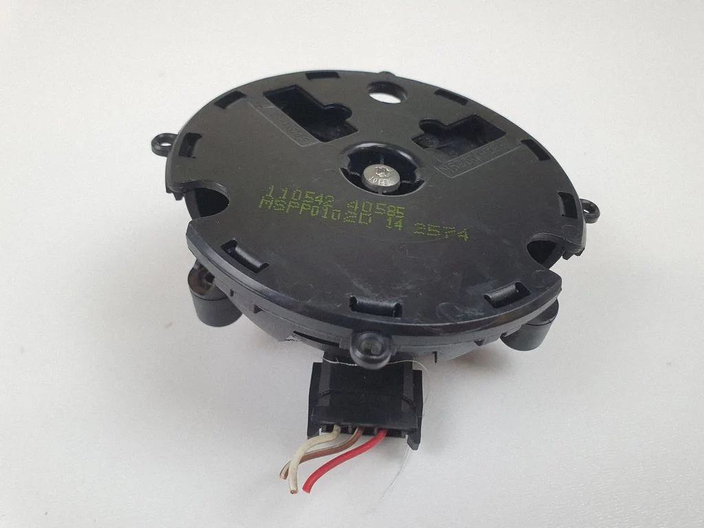 Front door wing mirror part – left