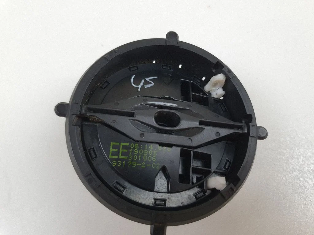 Front door wing mirror part 93179