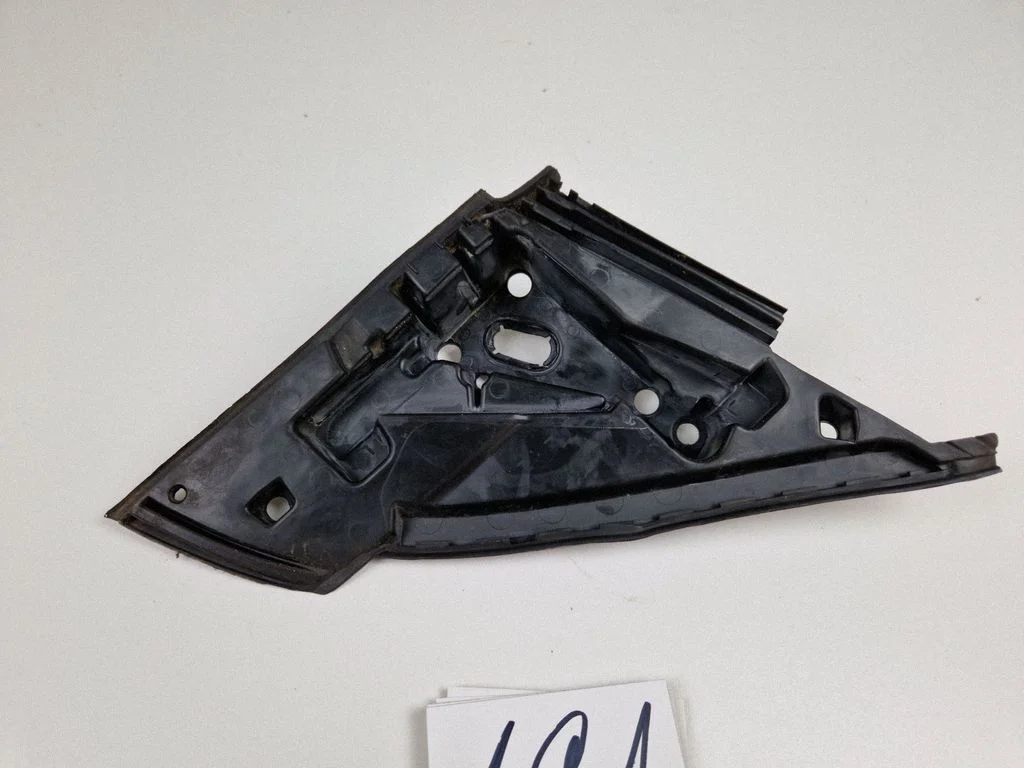 Front door wing mirror part 21115002
