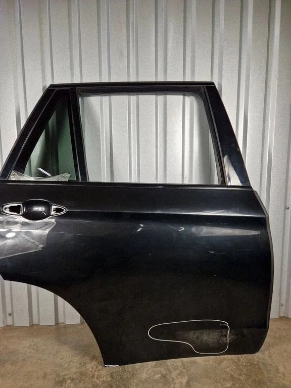 Rear door – rear right