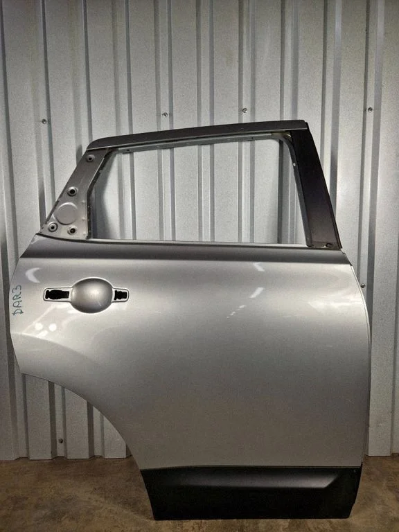 Rear door – rear right