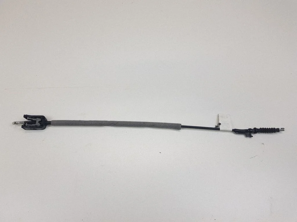 Rear door cable line – right