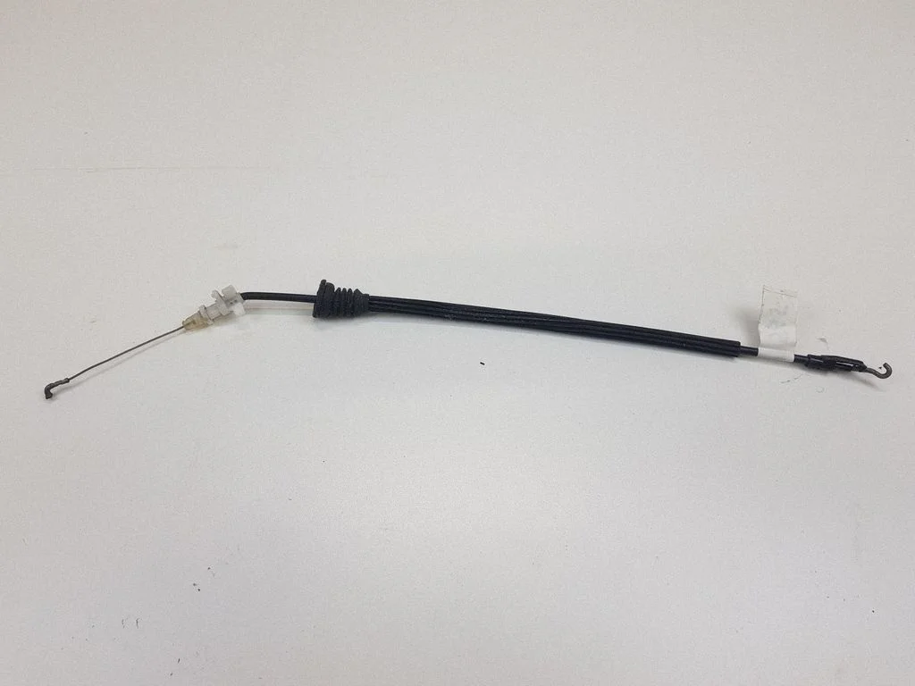 Rear door cable line – right