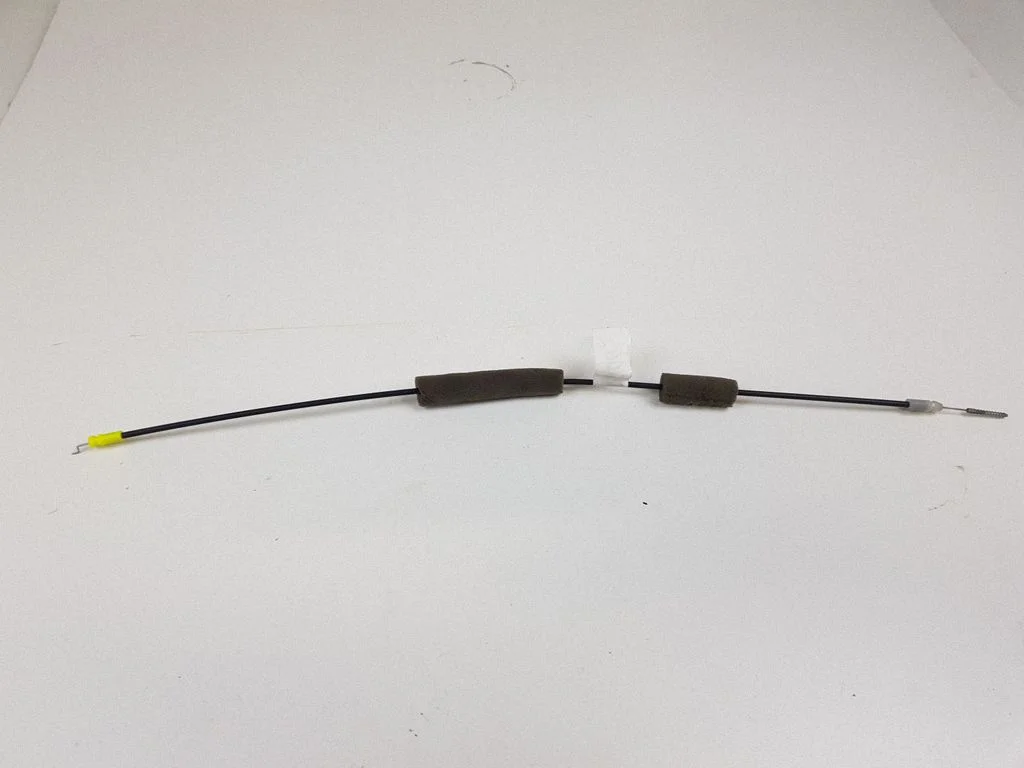 Rear door cable line – right