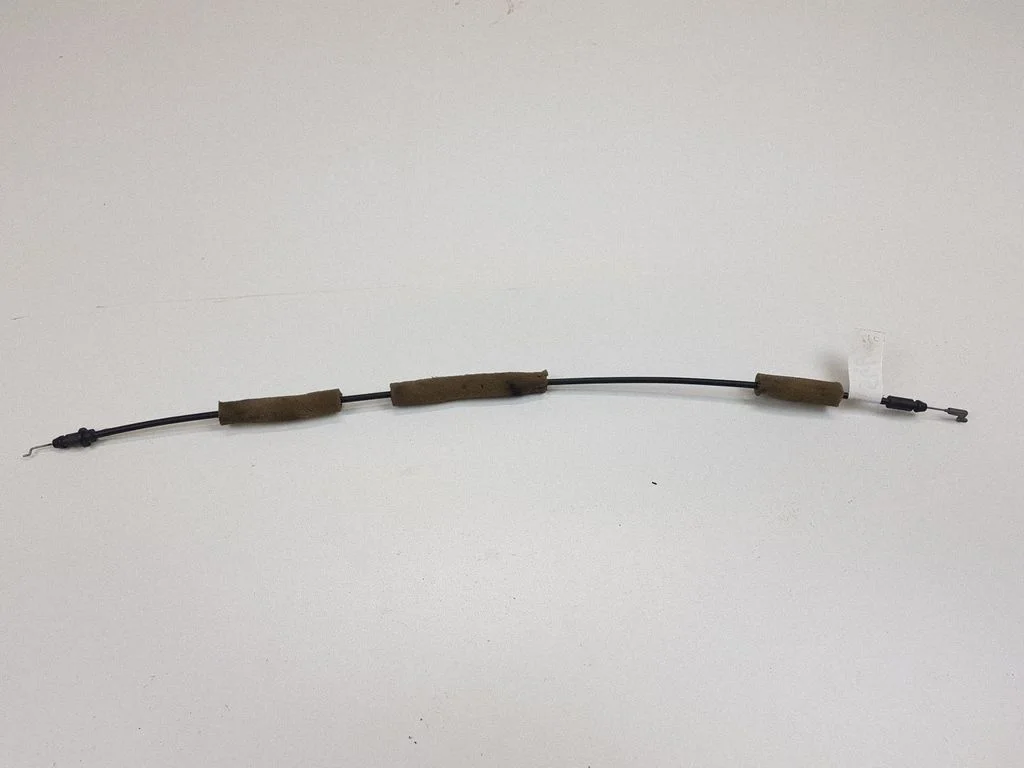 Rear door cable line – right