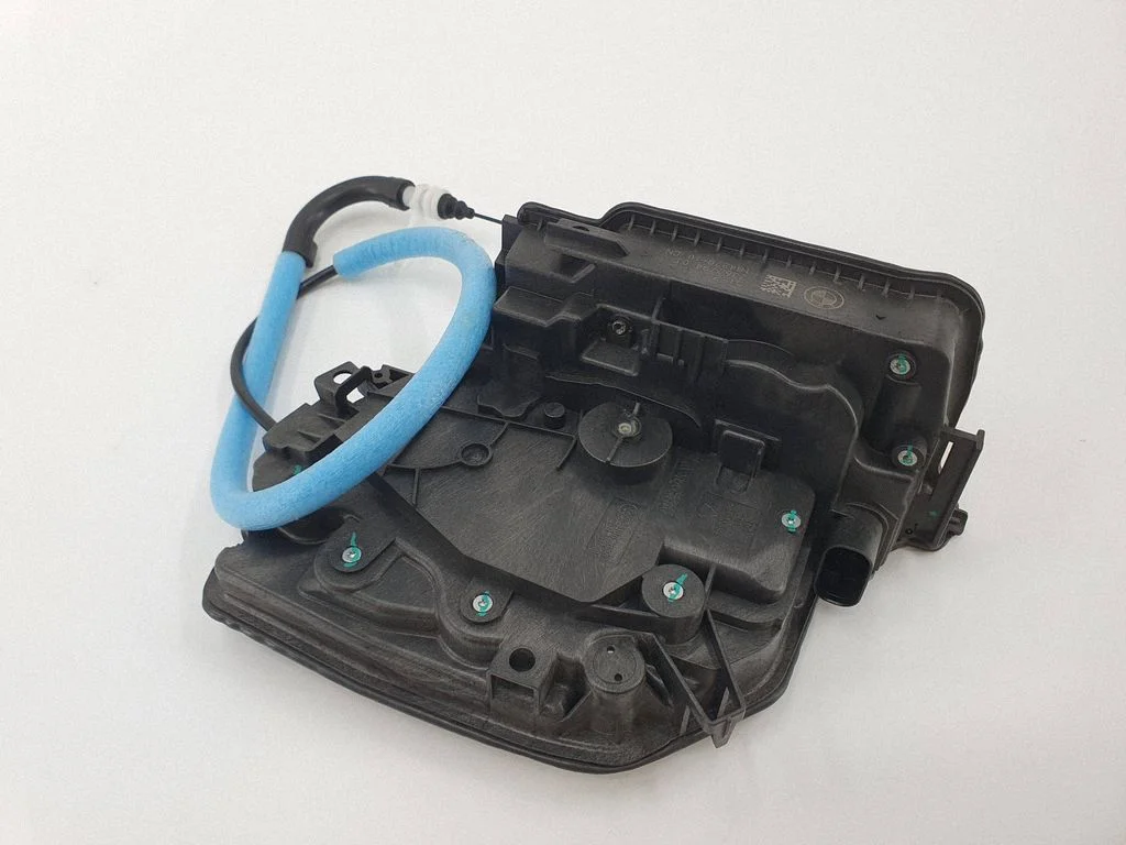Rear door lock 7362794
