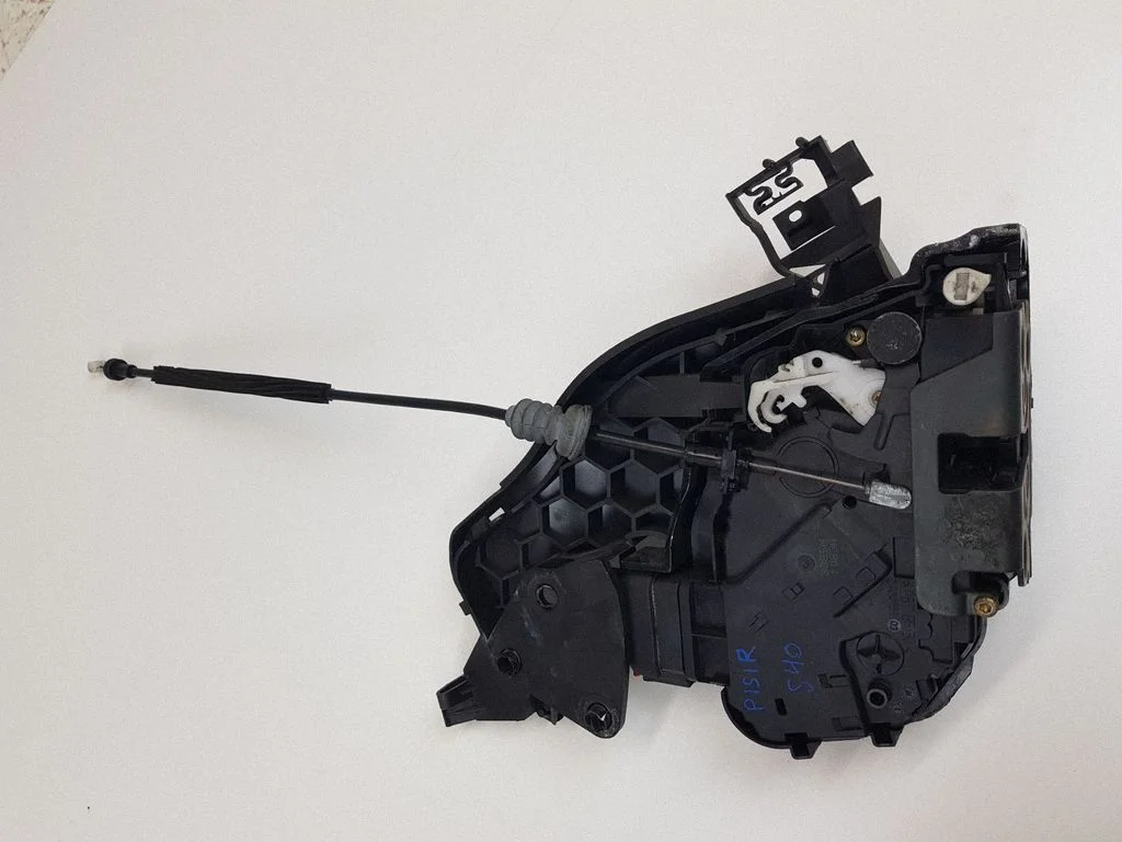 Rear door lock 30753673