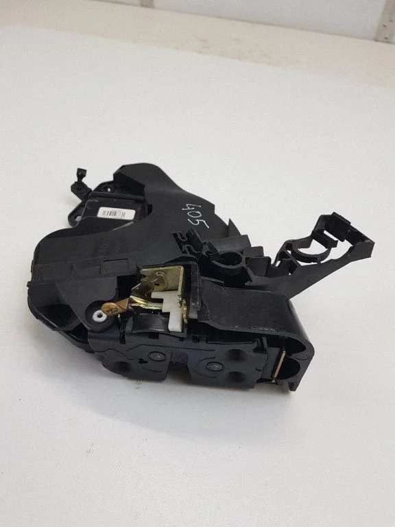 Rear door lock 30663578