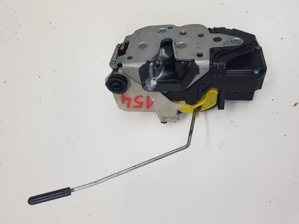 Rear door lock 3023803E01S