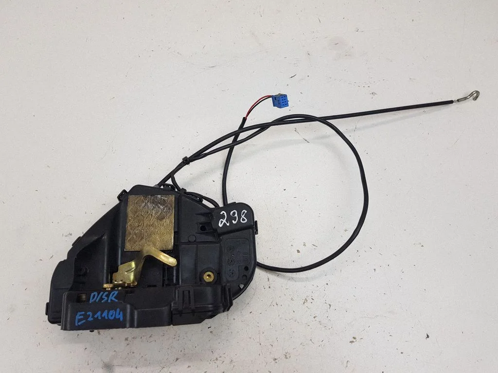 Rear door lock 004142112629