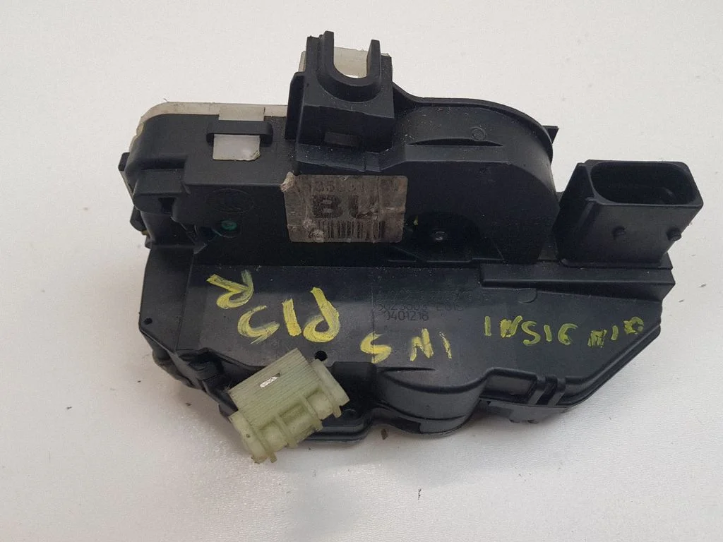 Rear door lock 3023803E01S
