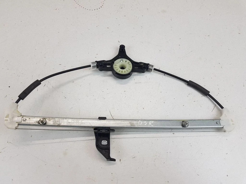 Rear window lifting mechanism without motor – right