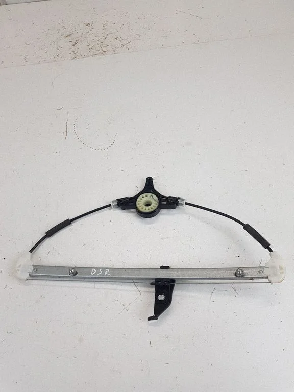 Rear window lifting mechanism without motor – rear right