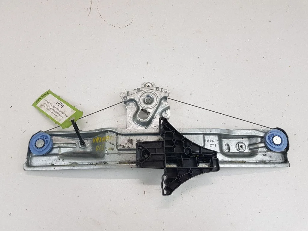 Aizmugurējā el. loga pacēlāja mehānisms bez motoriņa 20952451