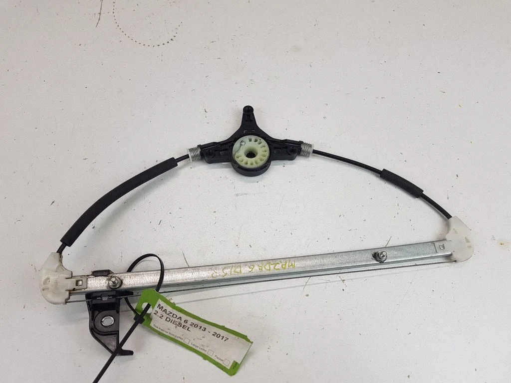 Rear window lifting mechanism without motor – right
