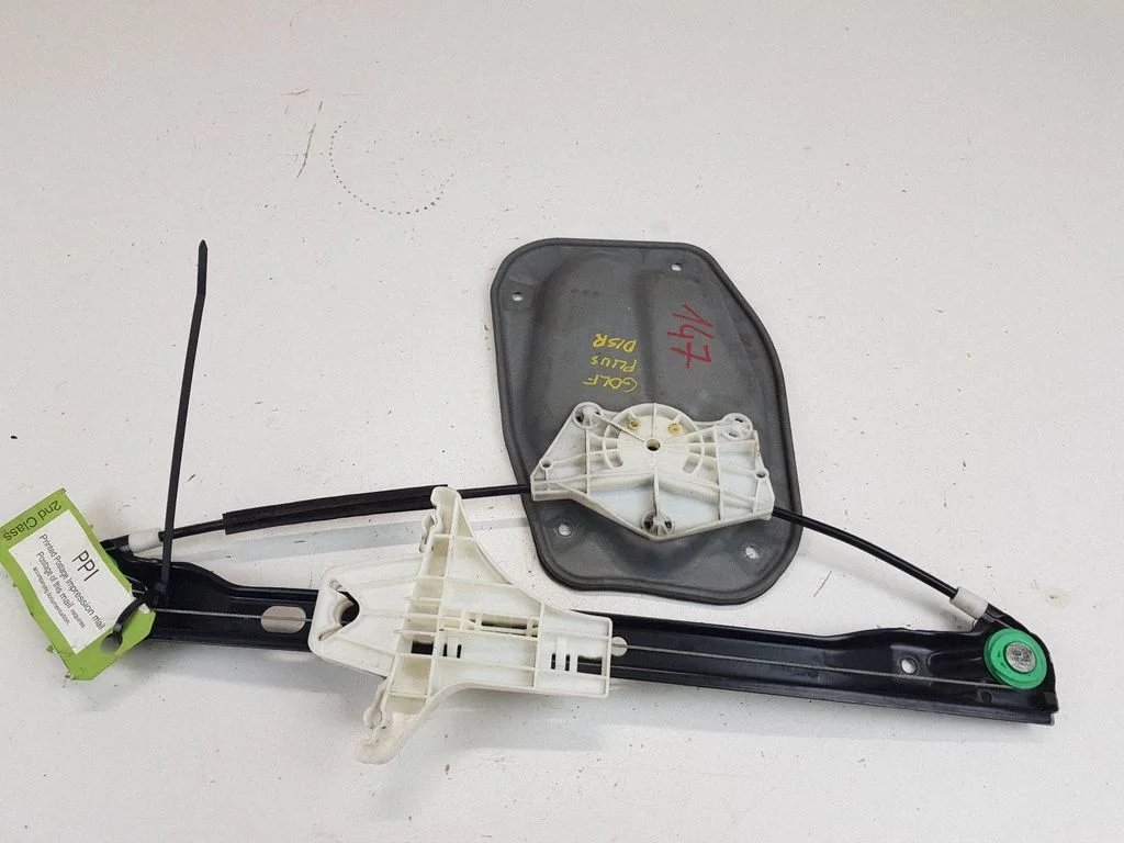 Rear window lifting mechanism without motor 1K4839462A