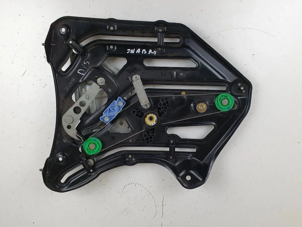 Rear window lifting mechanism without motor – rear right