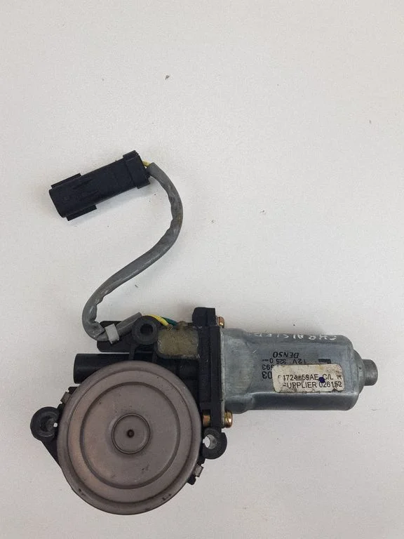 Aizmugurējā loga pacēlāja motoriņš 04724559AE