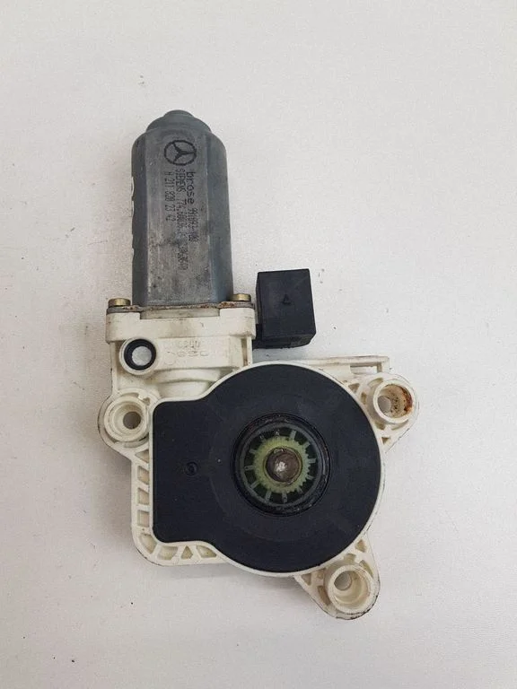Rear door window regulator motor A2118202342