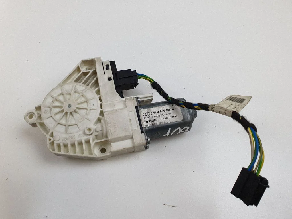 Rear door window regulator motor 4F0959801C