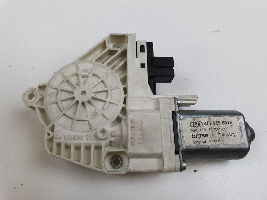 Rear door window regulator motor 4F0959801F