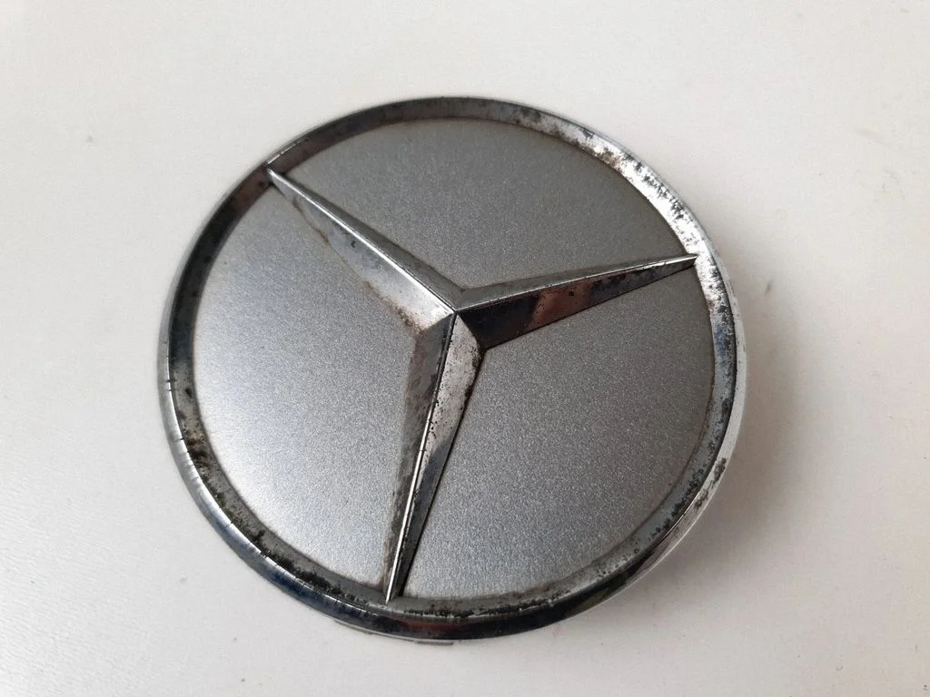 Original wheel cap 2204000125 – Mercedes-Benz E-Class W212 (2009-2016)