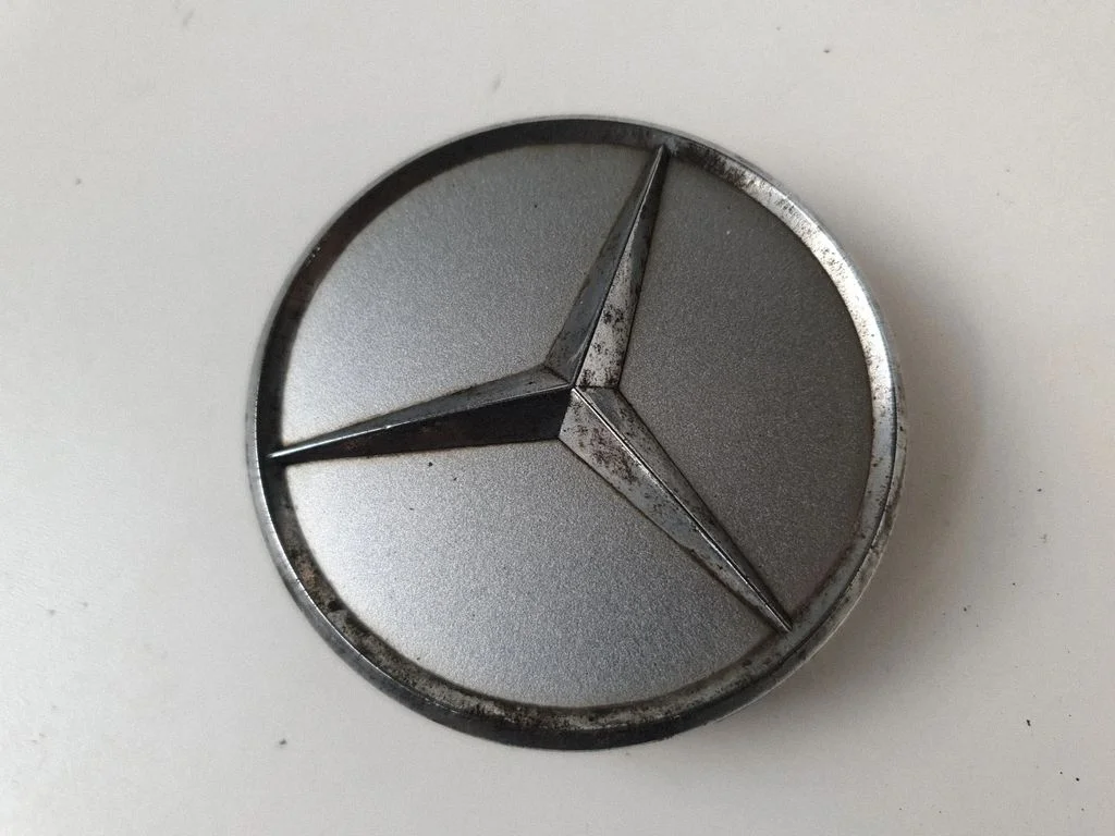 Original wheel cap 2204000125 – Mercedes-Benz E-Class W212 (2009-2016)
