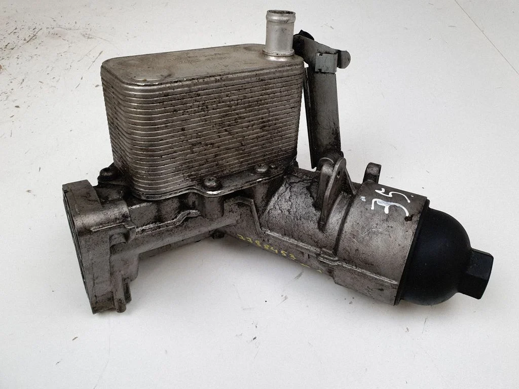 Oil filter mounting bracket 7788453