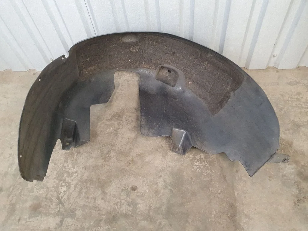 Tagumine poritiivakate – Opel Astra J (2010-2015)
