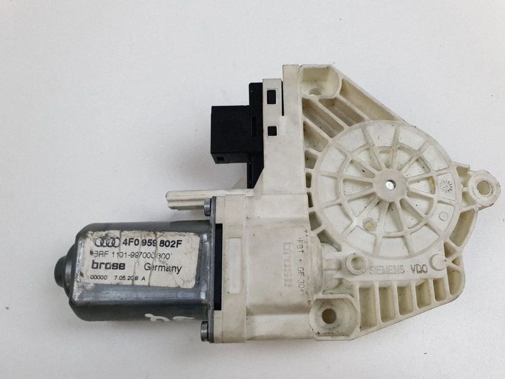 Rear door window regulator motor 4F0959802F