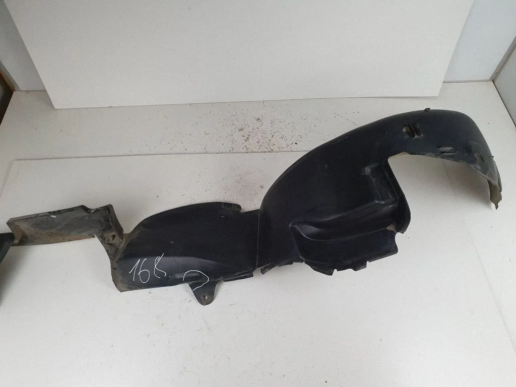 Rear arch fender liner splash guards 8200198371