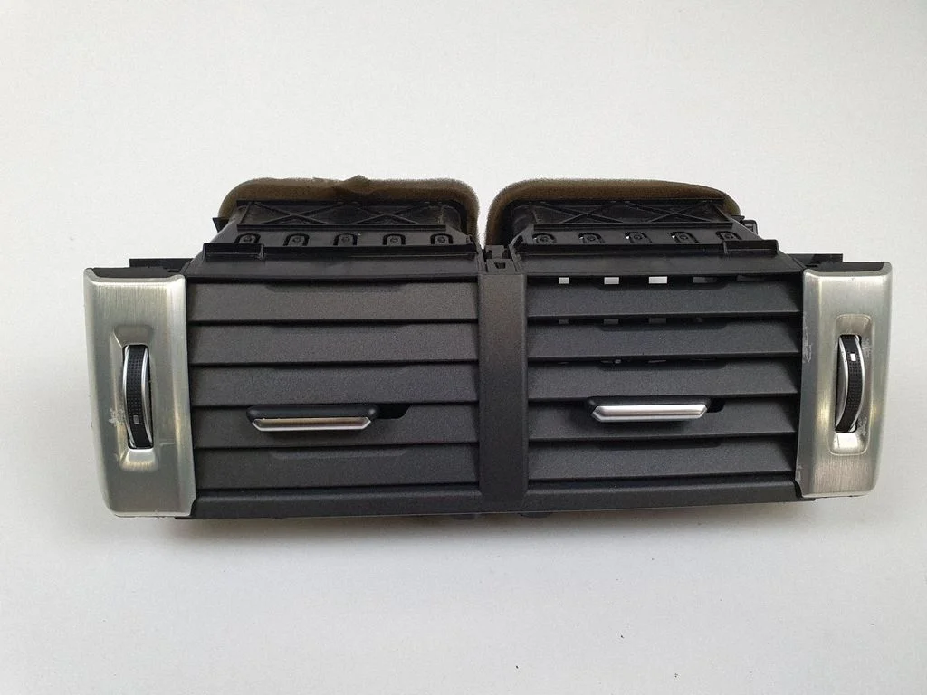 Dash center air vent grill BJ32014L21AB – Land Rover Evoque I (2011-2018)