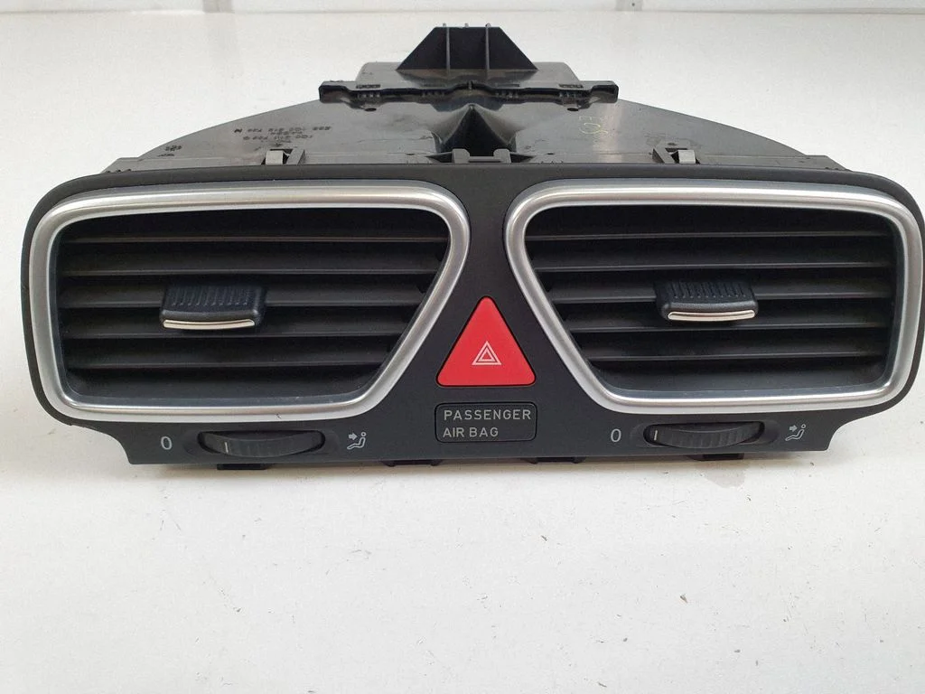 Dash center air vent grill 1Q0819735C