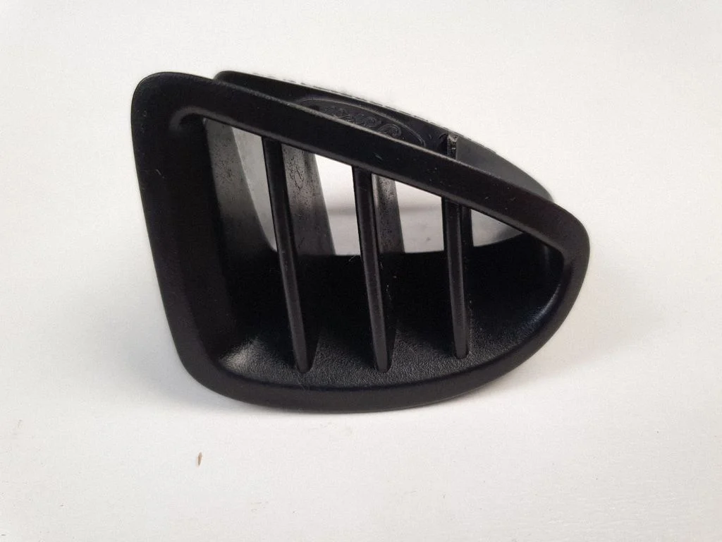 Dashboard side air vent grill/cover trim 6M21U30469A