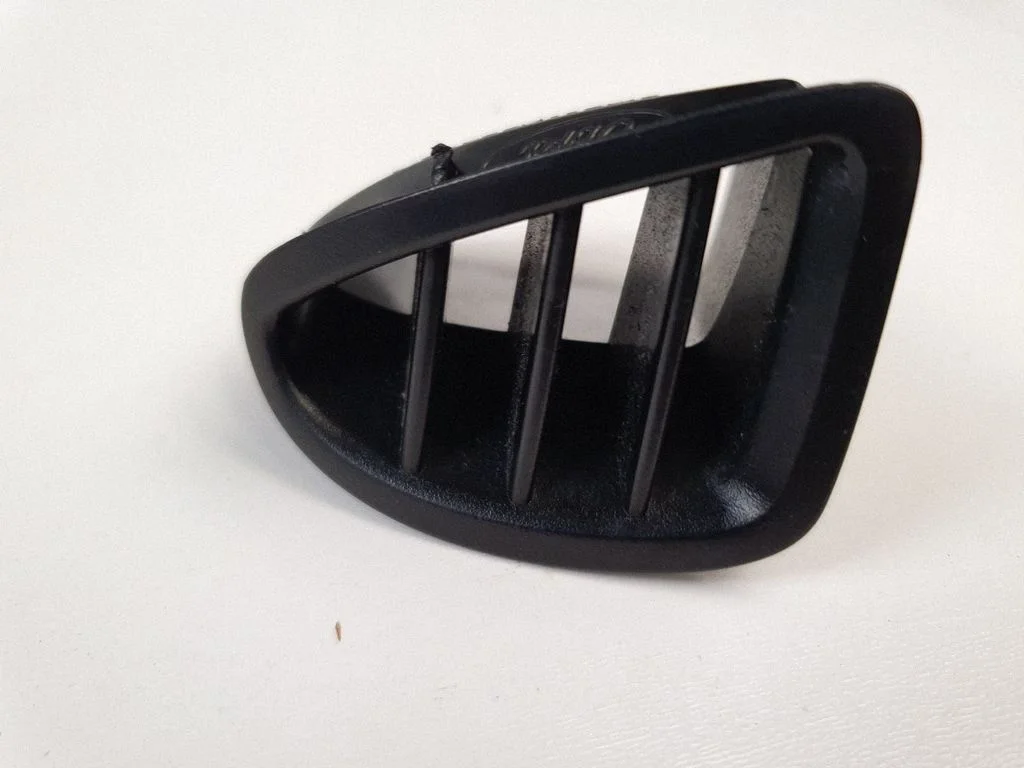 Dashboard side air vent grill/cover trim 6M21U30468A