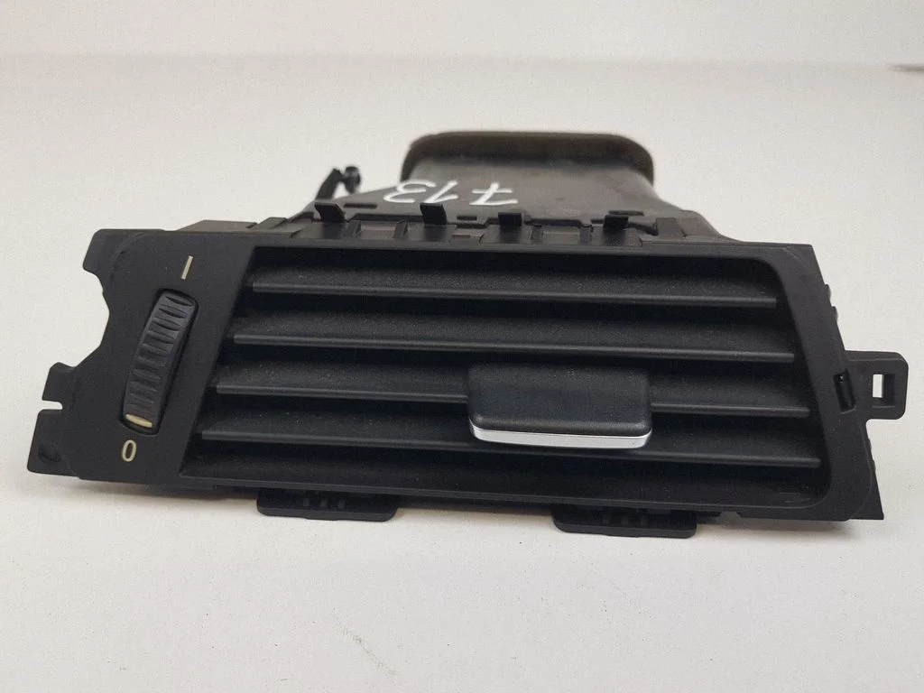 Dashboard side air vent grill/cover trim 9130465