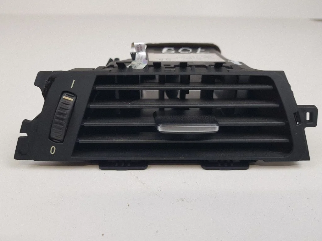 Dashboard side air vent grill/cover trim 9151167