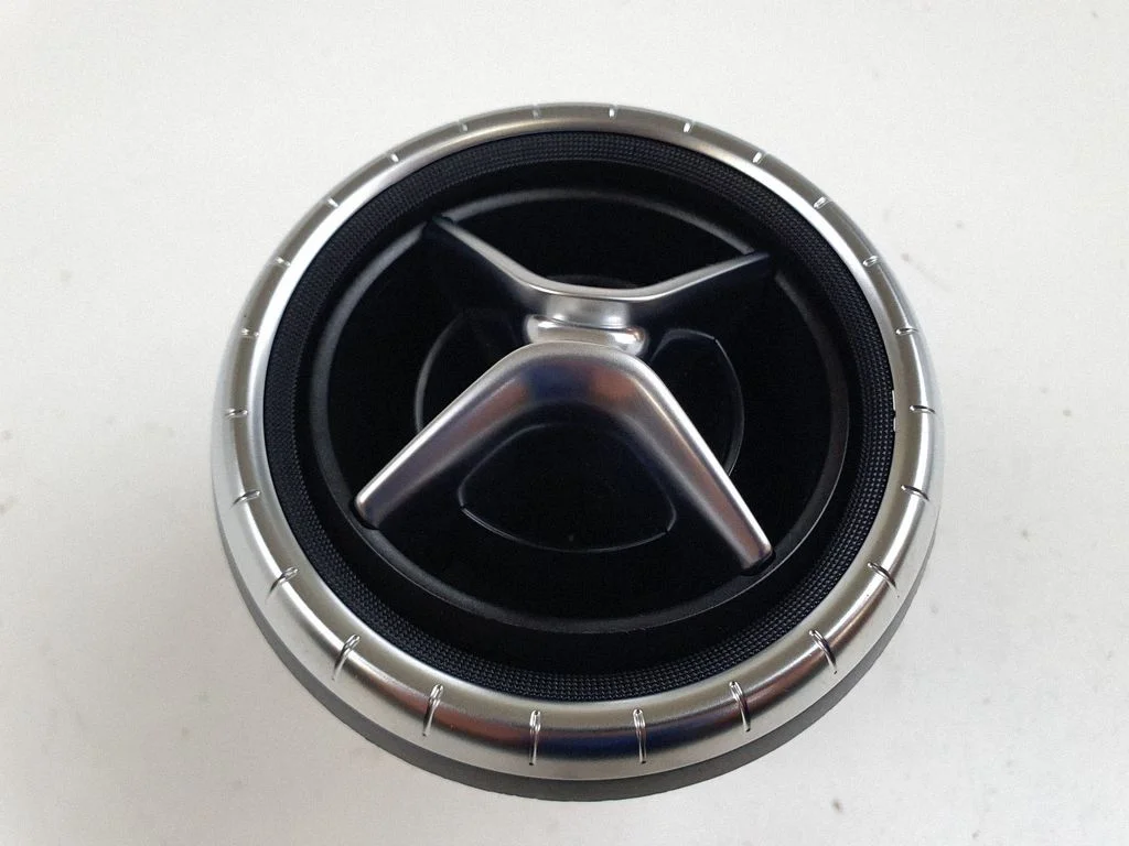 Armatuurlaua külje õhutusresti kate A1178300354 – Mercedes-Benz CLA-klass C117 X117 W117 (2013-2019)