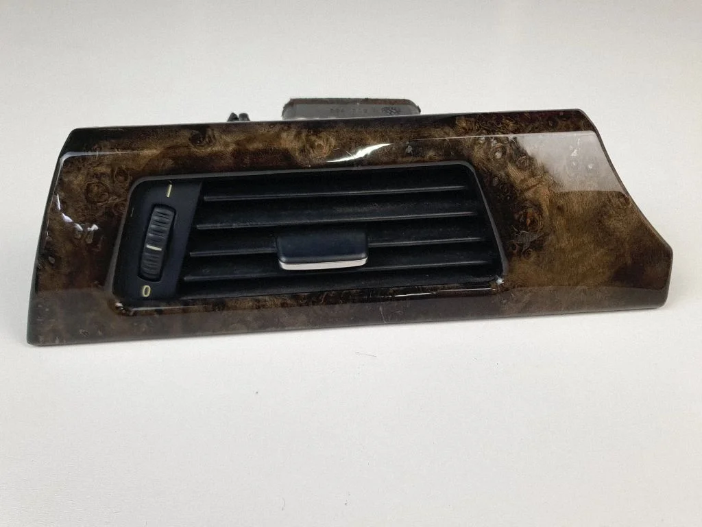 Dashboard side air vent grill/cover trim 9151165
